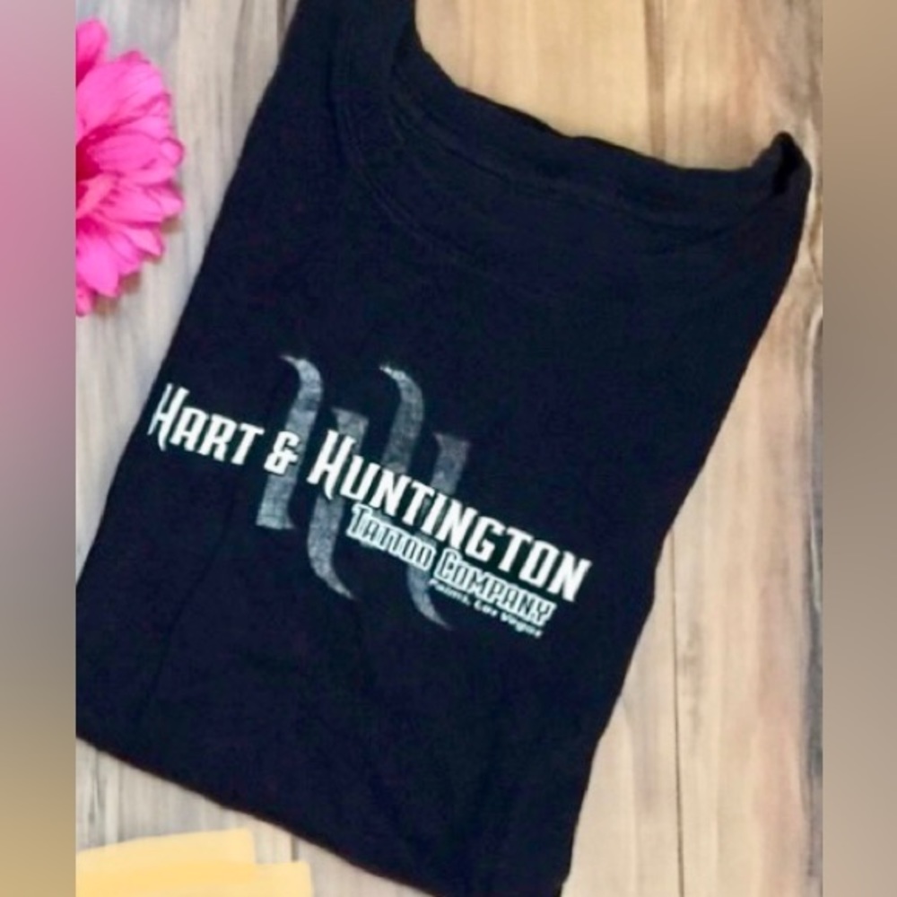 Hart & Huntington Tattoo Black Ladies Fitted Tee Rare EUC Medium